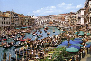 Xtrallusion offers characteristic Bed and Breakfast, B&B, Guest House, Hotel, Albergo and Country Lodge accommodation in Italy. Plus independent self-guided Walking, Adventure, Activity, Skiing and Paragliding Holiday itineraries on the Italian Rivieras, in the Italian Lakes, in the Italian Alps and in some of the most beautiful corners of Italy.